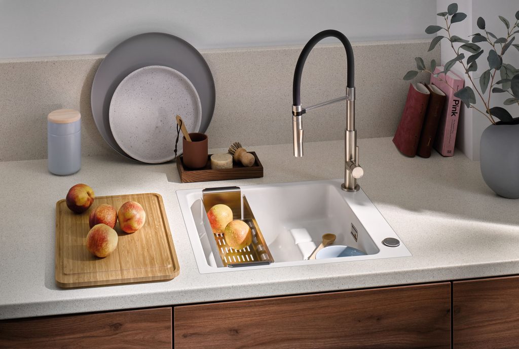 Naber-CONTURA PickUP F mit ARMATE LINEA Drive 4 | Küchenzentrum Dresden