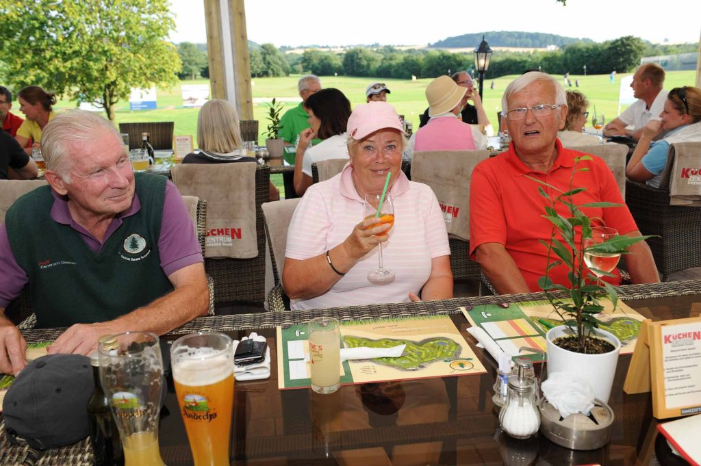 1. Mittwochsbecher 2015 in Ullersdorf - Küchenzentrum Dresden